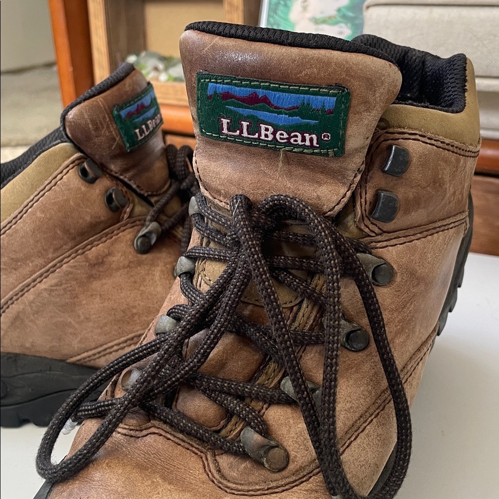 L.L. Bean Hiking Boots (classic! 🤩)